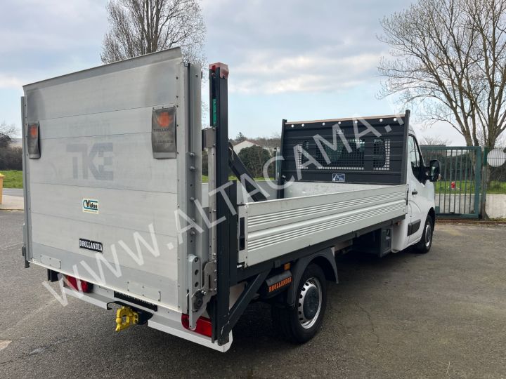 Chassis + body Renault Master Platform body 150cv DCI PLATEAU RIDELLES HAYON ELEVATEUR A COLONNE LEGER DHOLLANDIA 750KGS COFFRE CROCHET ATTELAGE BLANC - 2