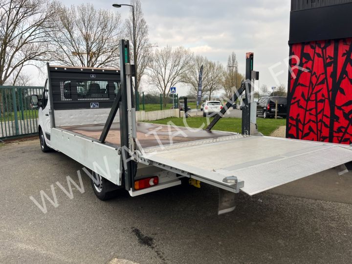 Chasis + carrocería Renault Master Caja abierta 150cv DCI PLATEAU RIDELLES HAYON ELEVATEUR A COLONNE LEGER DHOLLANDIA 750KGS COFFRE CROCHET ATTELAGE BLANC - 3