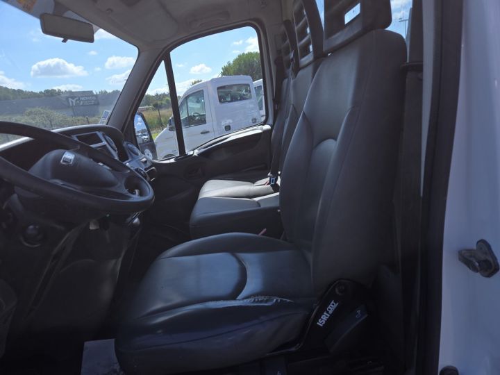 Chasis + carrocería Iveco Daily Volquete trasero 35C13 BENNE COFFRE 3T5 CLIM  BLANC  - 4