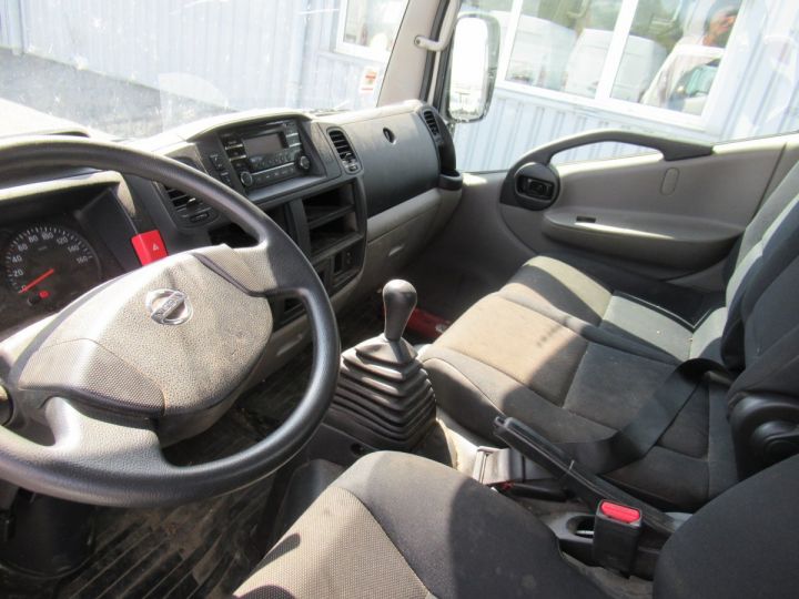 Chasis + carrocería Nissan NT400 Volquete trasero 35.13 BENNE  - 5