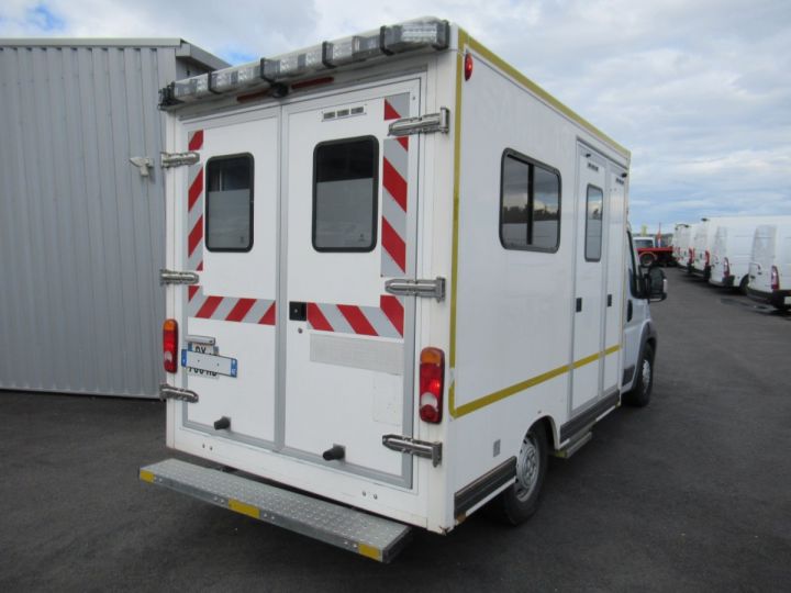 Chassis + carrosserie Fiat Ducato Autre 3.0l MTJ 180 AMBULANCE  - 3