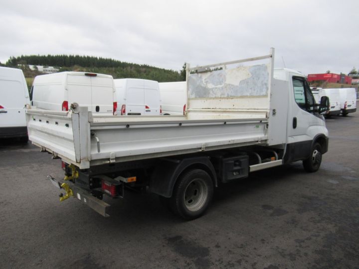 Chassis + carrosserie Iveco Daily Benne arrière 35C16 3.0l BENNE + COFFRE  - 3