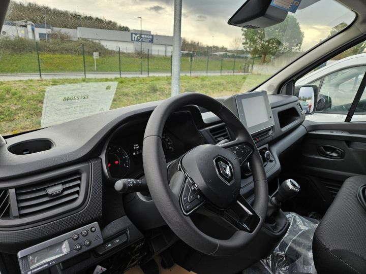 Chassis + carrosserie Renault Trafic Caisse frigorifique 2.0 DCI 150CV FRIGORIFIQUE CLASSE FRCX POSITIF ET NEGATIF THERMOKING V300 NEUF DISPO SUR PARC  - 4