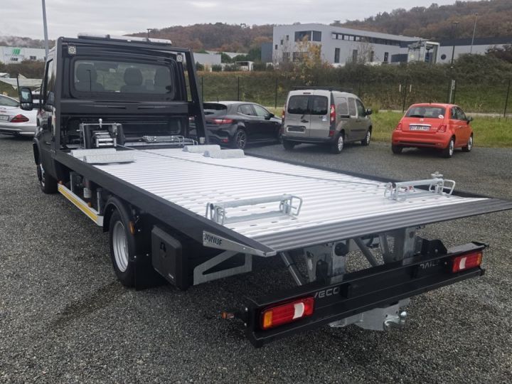 Chassis + carrosserie Iveco Daily Dépanneuse 35C18H DEPANNEUSE 3T5 MOTEUR 3.0L 180CV BV6  VL ROUES JUMELEES BLANC  - 11