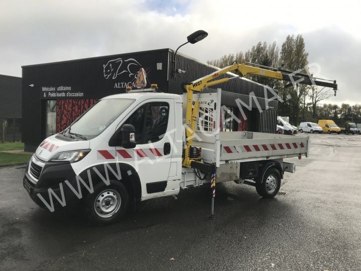 Chassis + carrosserie Peugeot Boxer Plateau + grue 130CV PLATEAU L3 GRUE HYVA HV27 CROCHET BLANC - 1