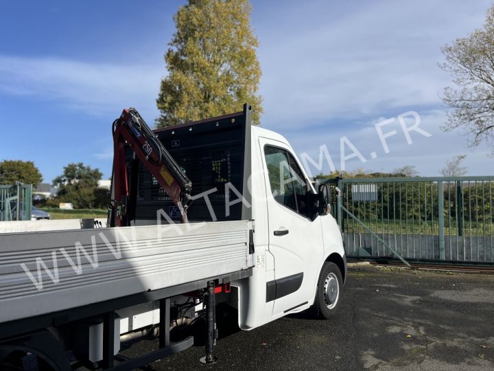 Chassis + carrosserie Renault Master Plateau + grue 110CV PLATEAU RIDELLES GRUE HMF 250 BLANC - 6