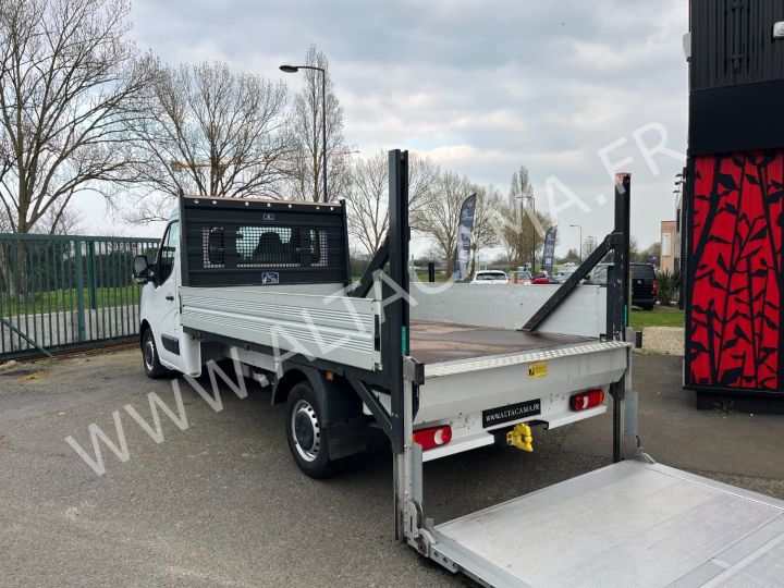 Chassis + carrosserie Renault Master Plateau 150cv DCI PLATEAU RIDELLES HAYON ELEVATEUR A COLONNE LEGER DHOLLANDIA 750KGS COFFRE CROCHET ATTELAGE BLANC - 6