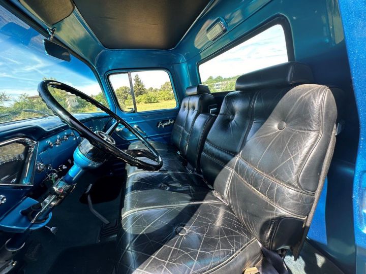 Chevrolet Apache V8 Bleu - 29