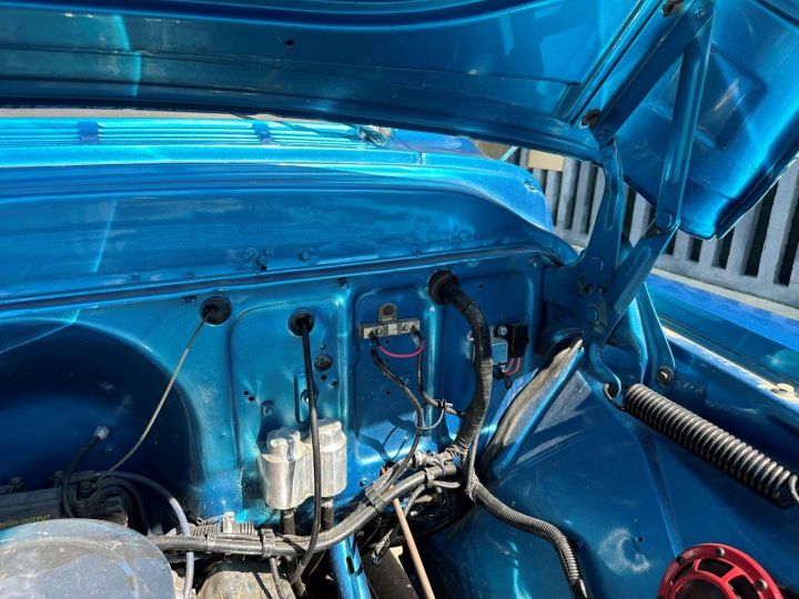 Chevrolet Apache V8 Bleu - 39