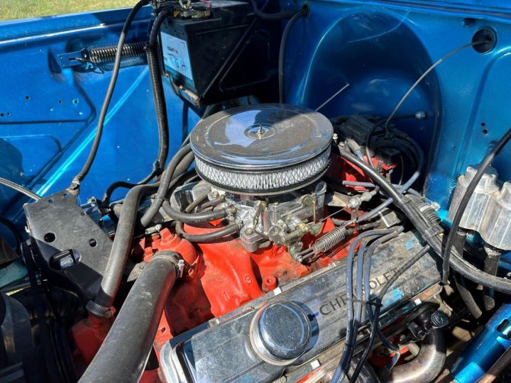 Chevrolet Apache V8 Bleu - 45