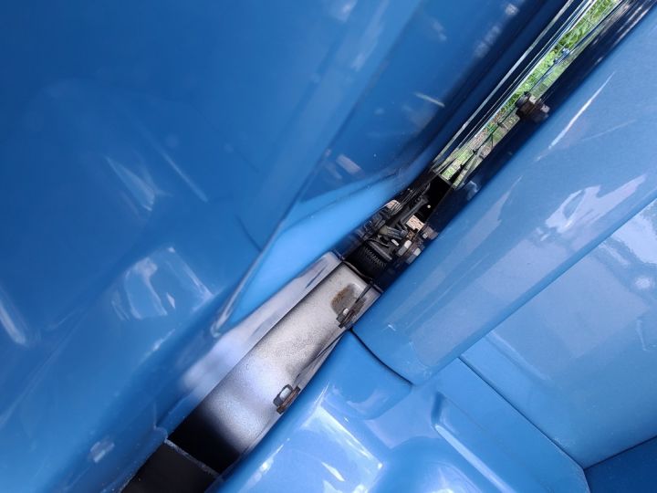 Chevrolet C10 Custom Deluxe V8 Stepside, Restauration Concours Bleu - 29