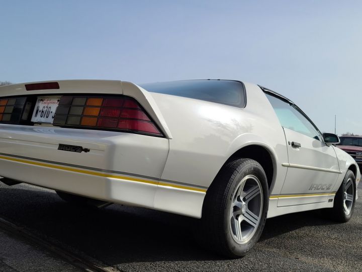 Chevrolet Camaro IROC Z 22.500 €  - 3