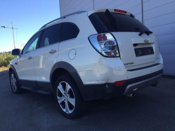 Chevrolet Captiva 2.2 LTZ 184CV 4x4 BVA 7places     Diesel BLANC NACRE - 13