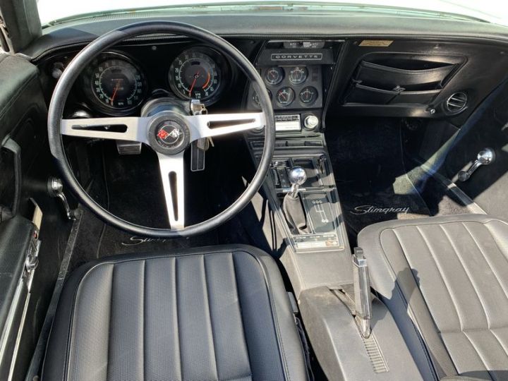 Chevrolet Corvette Blanche / intérieur restauré en vinyl noir et Soft Top Noir - 25