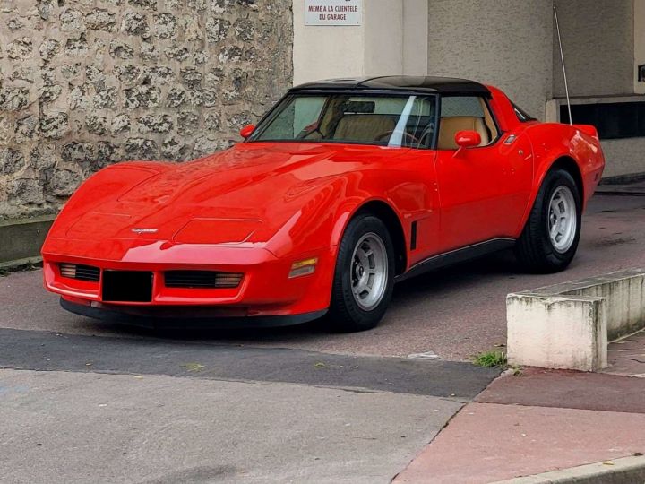 Chevrolet Corvette C3 rouge - 1