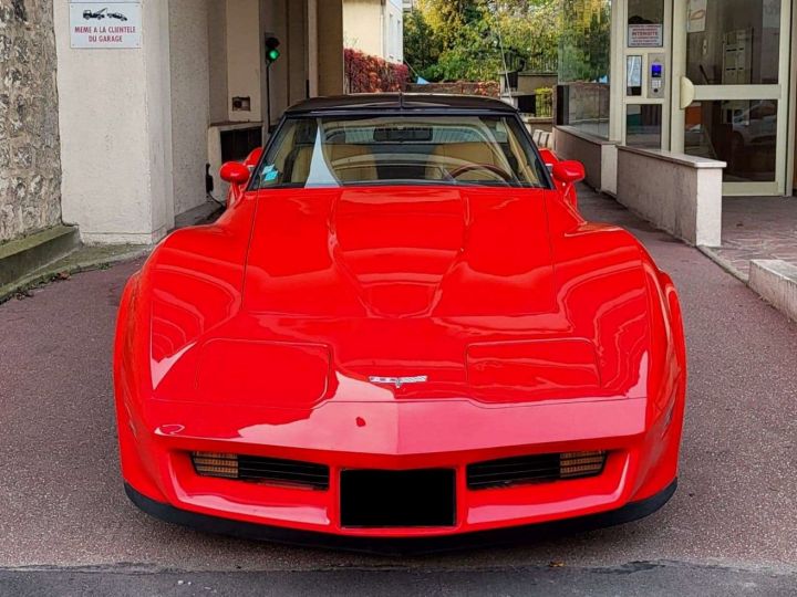 Chevrolet Corvette C3 rouge - 2