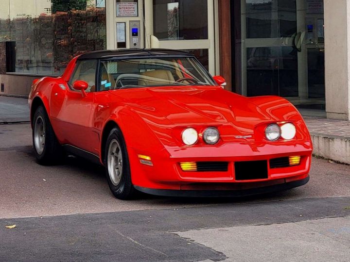 Chevrolet Corvette C3 rouge - 7