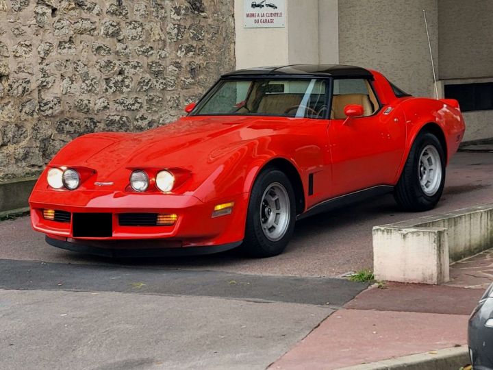 Chevrolet Corvette C3 rouge - 8