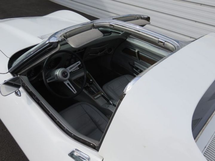 Chevrolet Corvette C3 V8 350CI L48 Blanc - 13