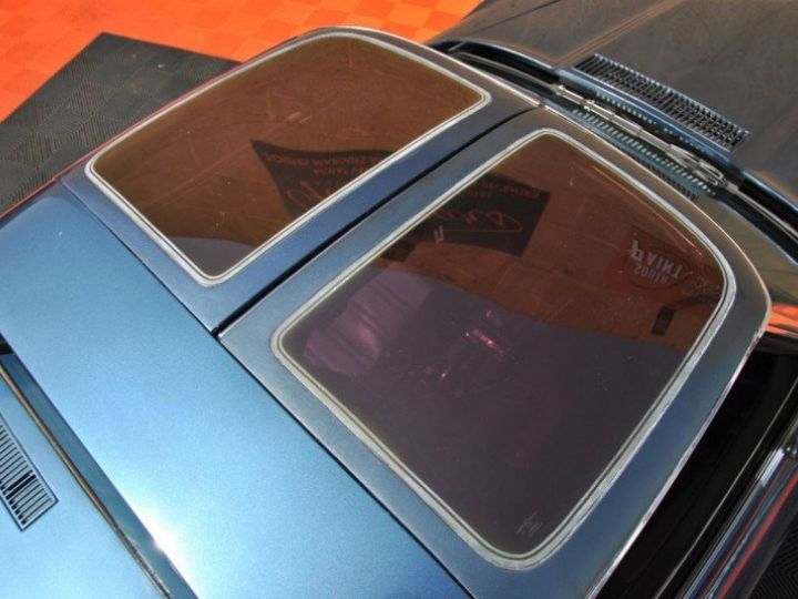 Chevrolet Corvette C3 V8 STINGRAY 350CI EN FRANCE Bleu - 12