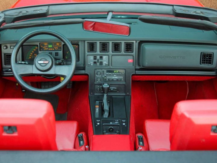 Chevrolet Corvette C4 Cabriolet Belgium Car Rouge - 23