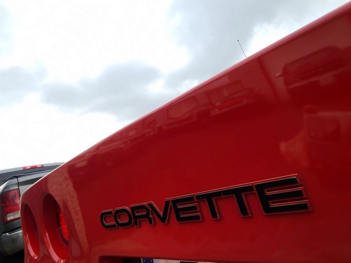 Chevrolet Corvette V8 5.7L  - 9