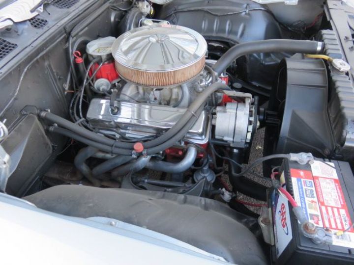 Chevrolet Impala V8 350CI Silver - 16