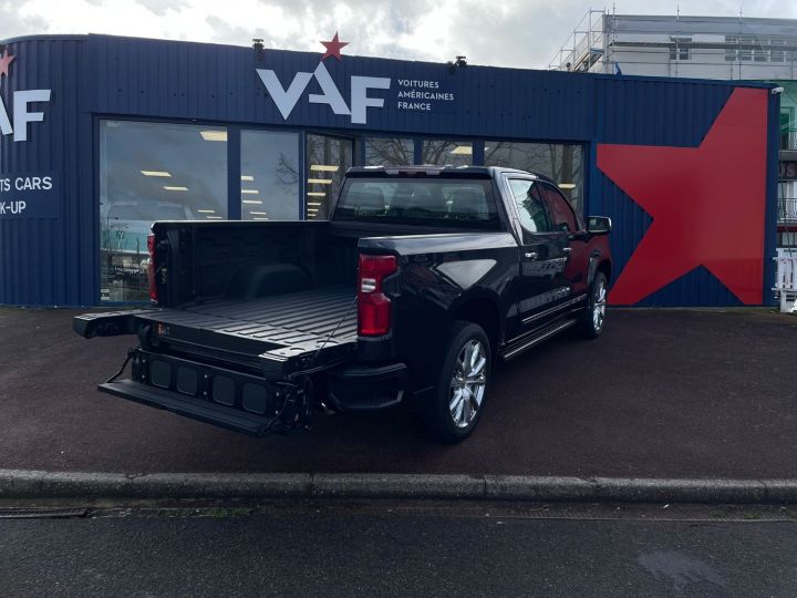 Chevrolet Silverado High Country - V8 6,2L De 420 Ch Boîte Auto 10 Vitesses - Ridelle Multifonction - Caméra 360° - Pas D’écotaxe - Pas TVS - TVA Récupérable Noir Neuf - 24