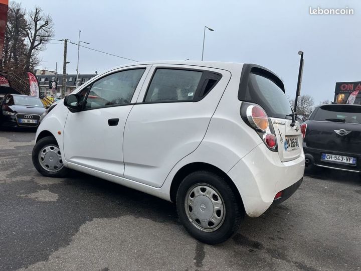 Chevrolet Spark 1.0 16V SPARK+ GPLI 5P Blanc - 2