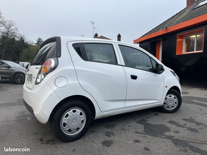 Chevrolet Spark 1.0 16V SPARK+ GPLI 5P Blanc - 8