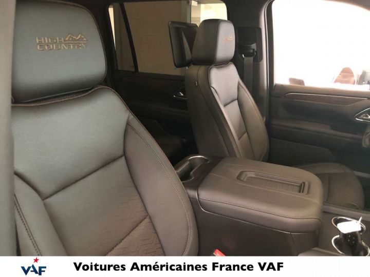 Chevrolet Suburban 2021 HIGH COUNTRY V8/CTTE FOURGON/PAS D'ECOTAXE/PAS DE TVS/ TVA RECUPERABLE White Iridescent Pearl Tricoat Vendu - 8