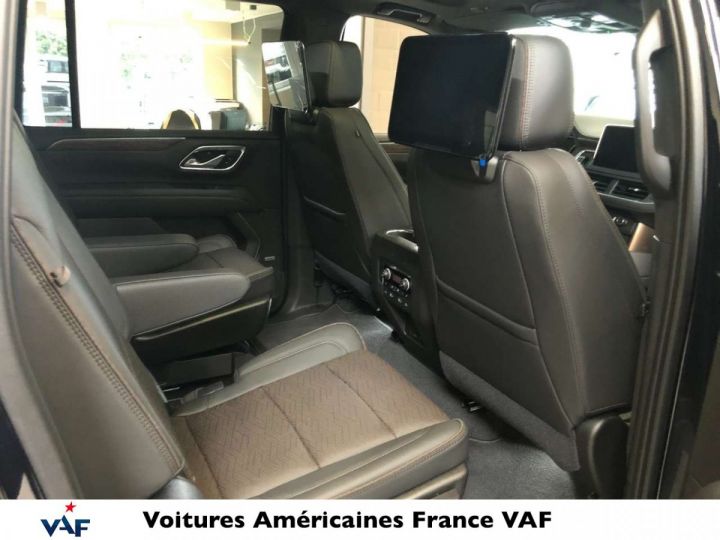 Chevrolet Suburban 2021 HIGH COUNTRY V8/CTTE FOURGON/PAS D'ECOTAXE/PAS DE TVS/ TVA RECUPERABLE White Iridescent Pearl Tricoat Vendu - 9
