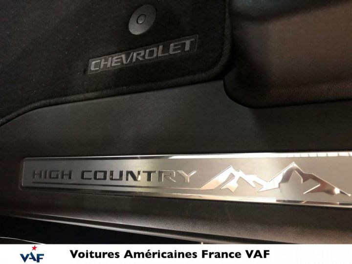 Chevrolet Suburban HIGH COUNTRY 4X4 / CTTE fourgon 4 places Pas d’écotaxe / pas de TVS / TVA récupérable noir Vendu - 13
