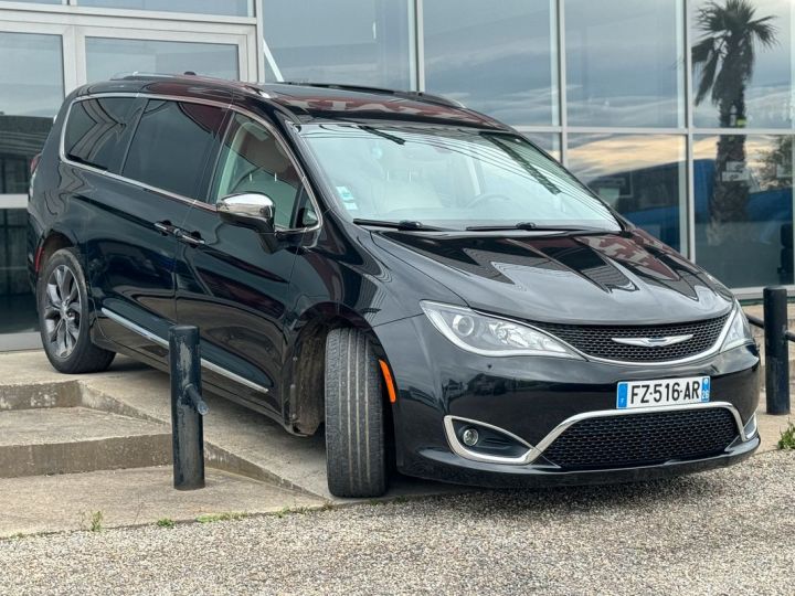 Chrysler Pacifica LIMITED Full Option Noir - 2