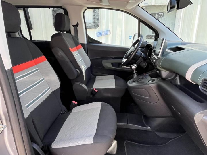 Citroen Berlingo 1.2 PureTech 12V - 110 S&S 7pl III COMBI M Shine PHASE 1 Gris métallisé - 9