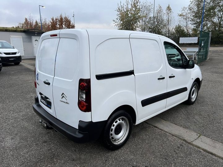 Citroen Berlingo Citroën 1.6 BlueHDi 100ch 1erMain 3Places Clim Régulateur Attelage TVA20% 8,250Euro H.T BLANC - 5