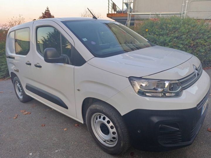 Citroen Berlingo Citroën 1000kg130 CH EAT8 moteur neuf BLANC - 2