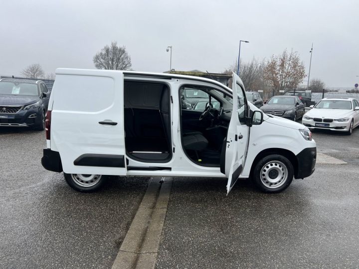 Citroen Berlingo Citroën III M BlueHDi 130ch 3Places 1erMain GPS Caméra CarPlay TVA20% 12,500€ H.T. BLANC - 8