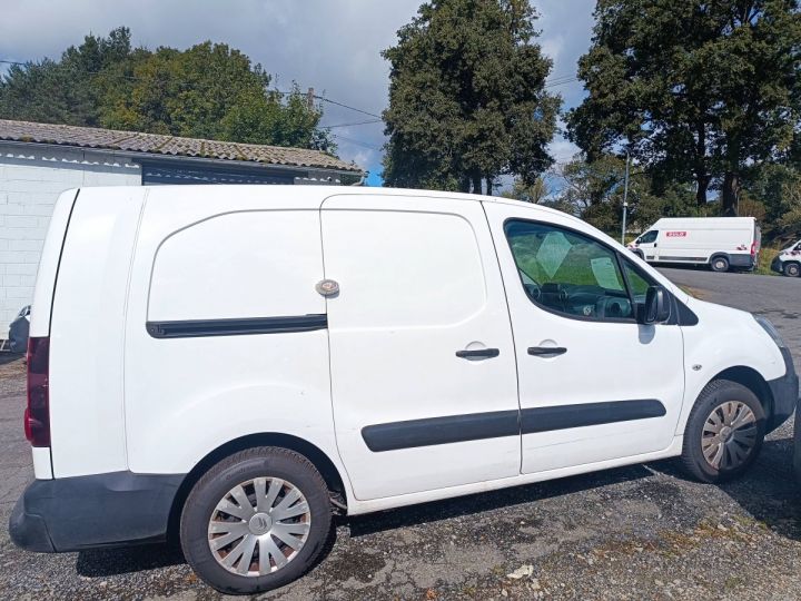 Citroen Berlingo Citroën L2 XL 1.6 100CH Business BLANC - 18