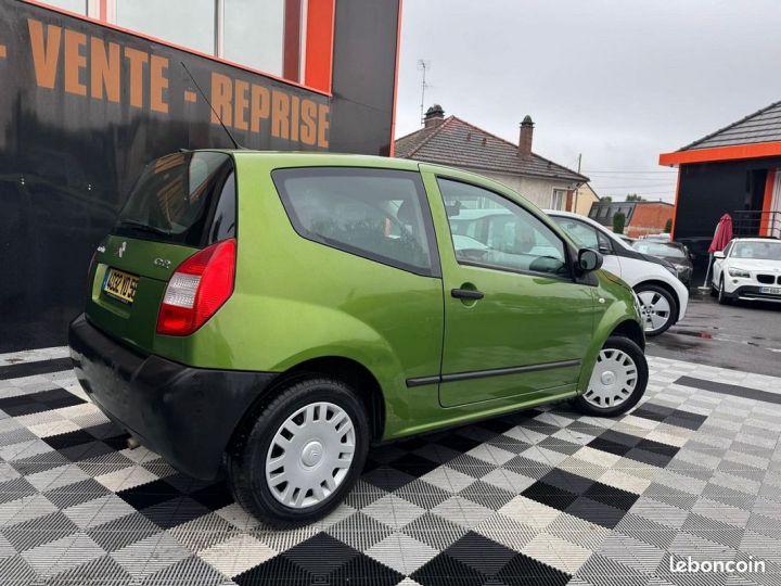 Citroen C2 1.4 EXCLUSIVE 3P Vert - 2