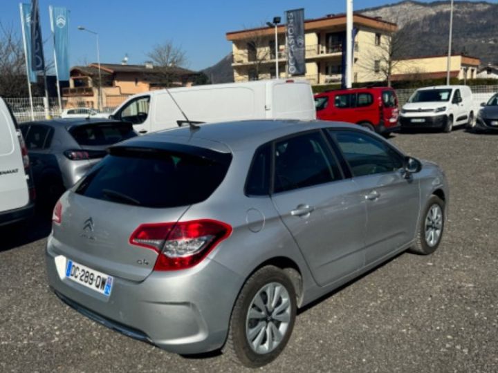 Citroen C4 1.6 EHDI 115 CV CONFORT Gris - 6