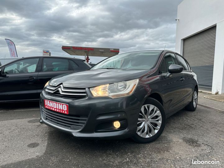 Citroen C4 1.6 Hdi 92Ch Confort Gris - 4