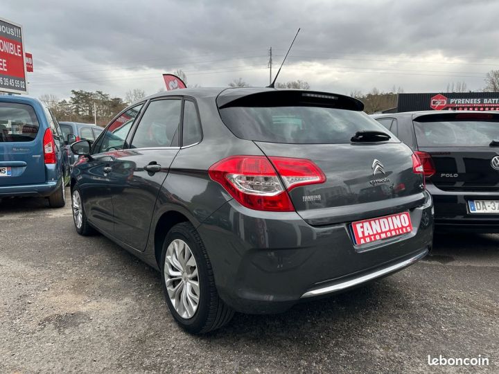 Citroen C4 1.6 Hdi 92Ch Confort Gris - 5