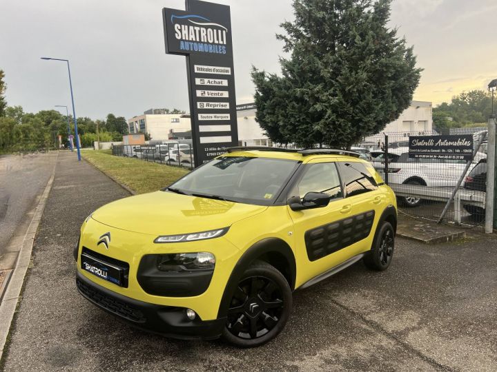 Citroen C4 Citroën Cactus 1.2 110 Shine GPS Caméra Attelage ToitPano MoteurNEUF Entretien a Jour  - 1