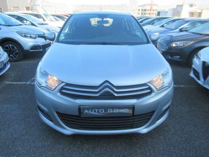 Citroen C4 HDi 90 Attraction Gris Clair - 2