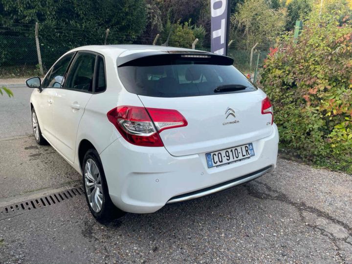 Citroen C4 II 1.6 HDi 90 1560cm3 92cv Blanc Laqué - 11