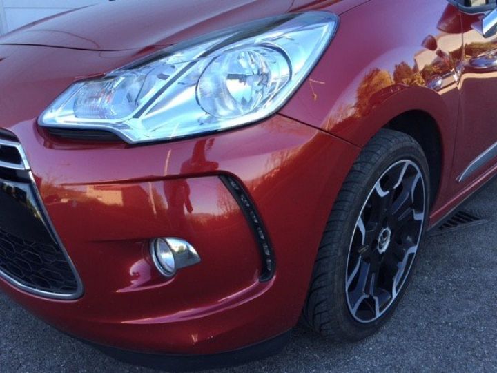 Citroen DS3 SPORT CHIC THP 150CV     Essence BORDEAUX METAL - 4