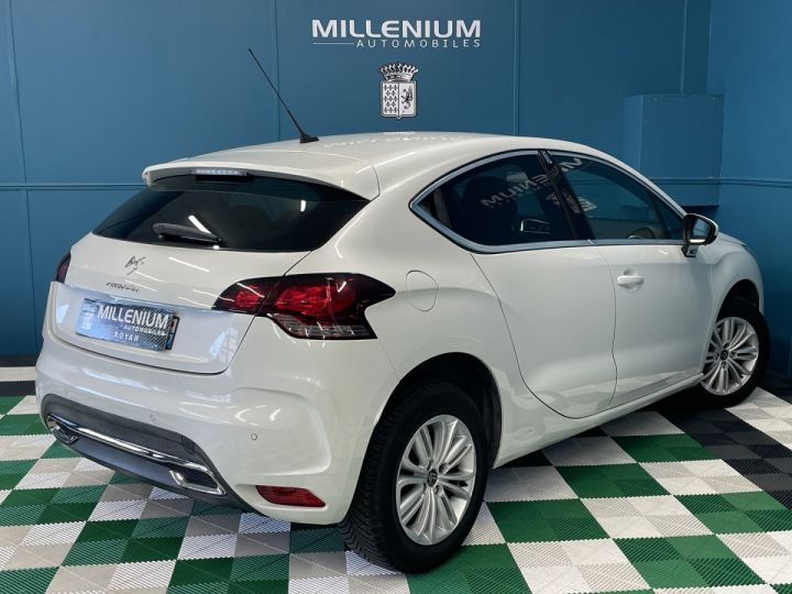 Citroen DS4 1.6 HDI FAP SO CHIC Blanc - 2