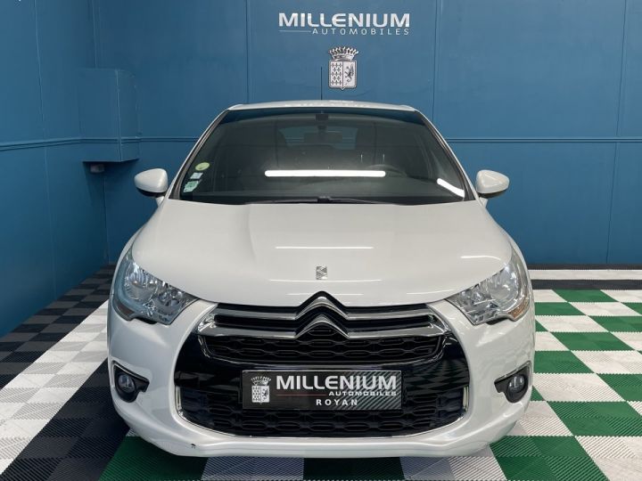 Citroen DS4 1.6 HDI FAP SO CHIC Blanc - 3