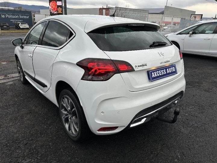 Citroen DS4 HDi 160 FAP Sport Chic Blanc - 9